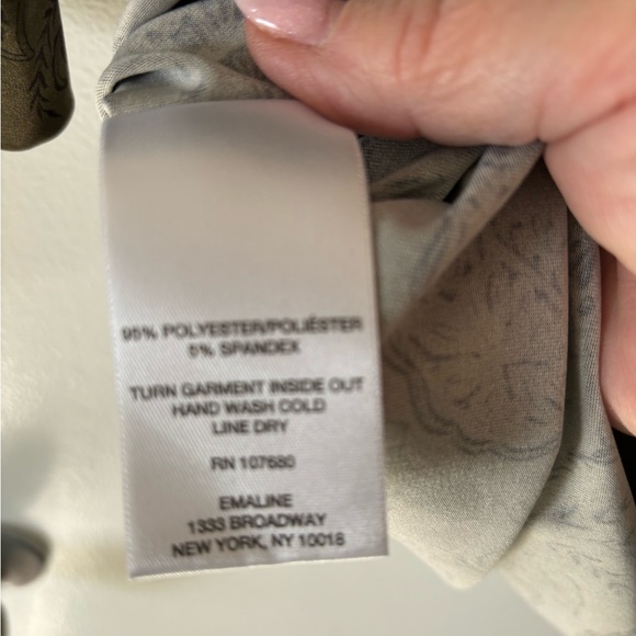 Women’s 2X liquid knit pullover t shirt - Picture 4 of 5